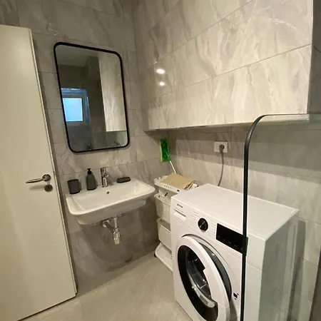 Appartement Saranda Beach Apartment *