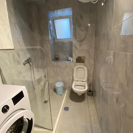 Appartement Saranda Beach Apartment *